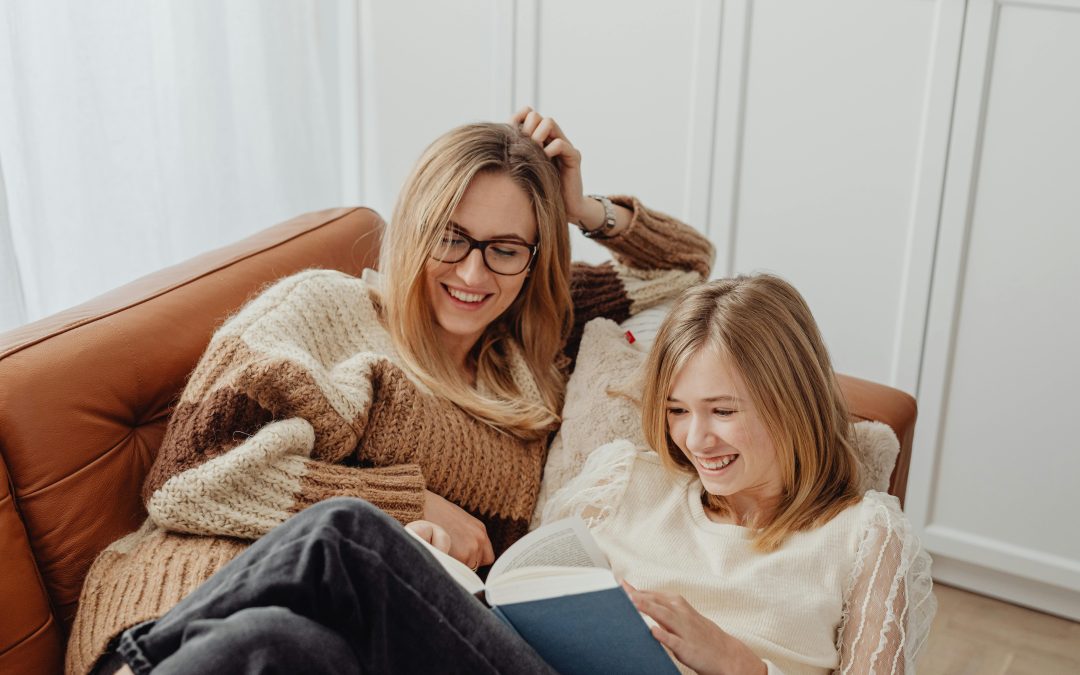 3 skilluri de coaching pe care părinții le pot folosi pentru a dezvolta gândirea critică a copiilor